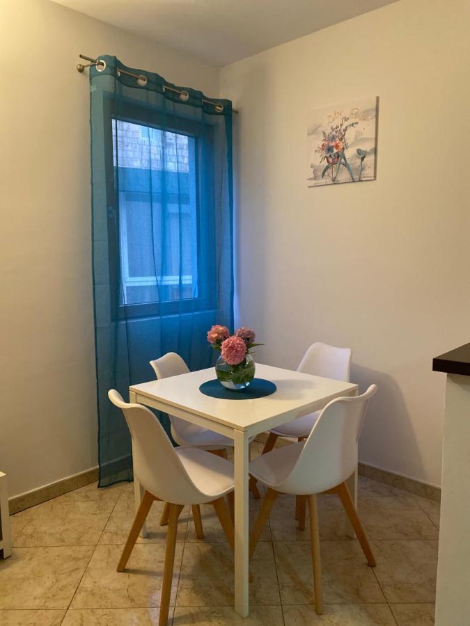 Apartmani Nica Светі-Стефан Екстер'єр фото